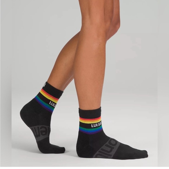 lululemon athletica Accessories - NWT NEW! Lululemon Athletica Black Daily Stride Mid-Crew Socks